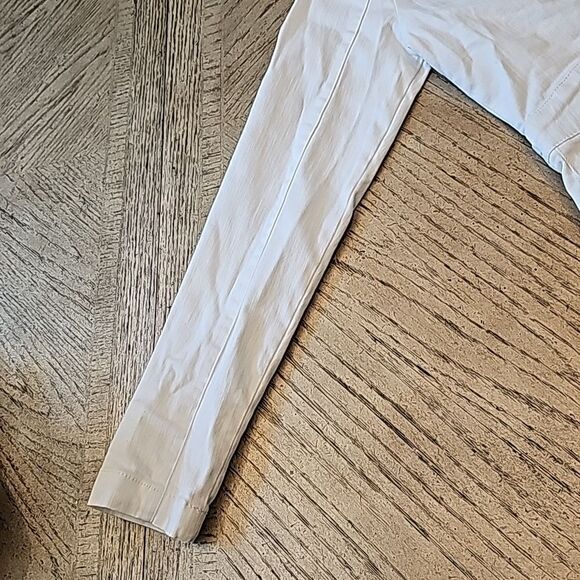 White denim peplum zip up jacket PM NWT Baccini - Picture 7 of 11